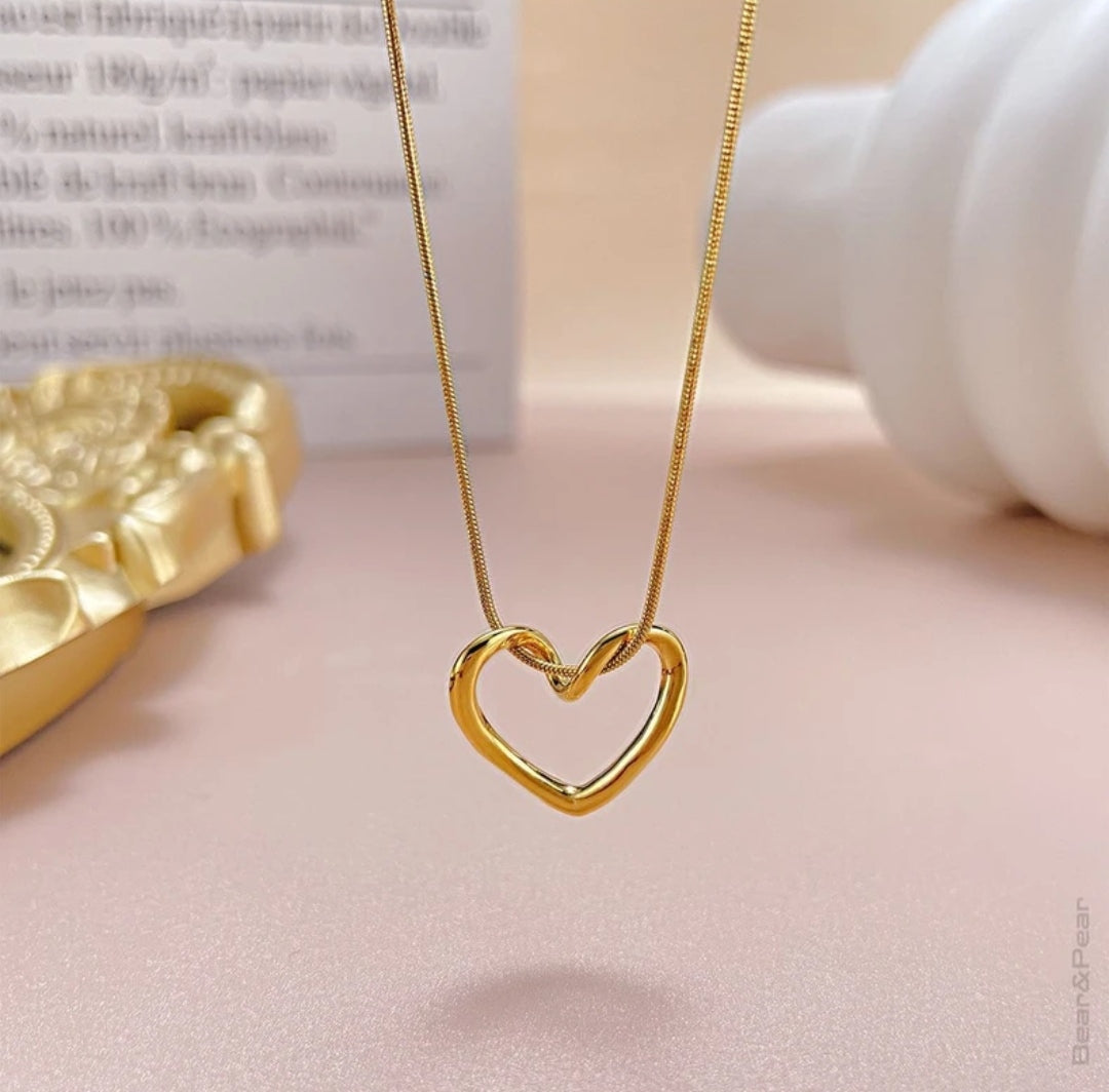 "Two Souls, One Heart" - Anti-Tarnish Gold & Silver Heart Necklace