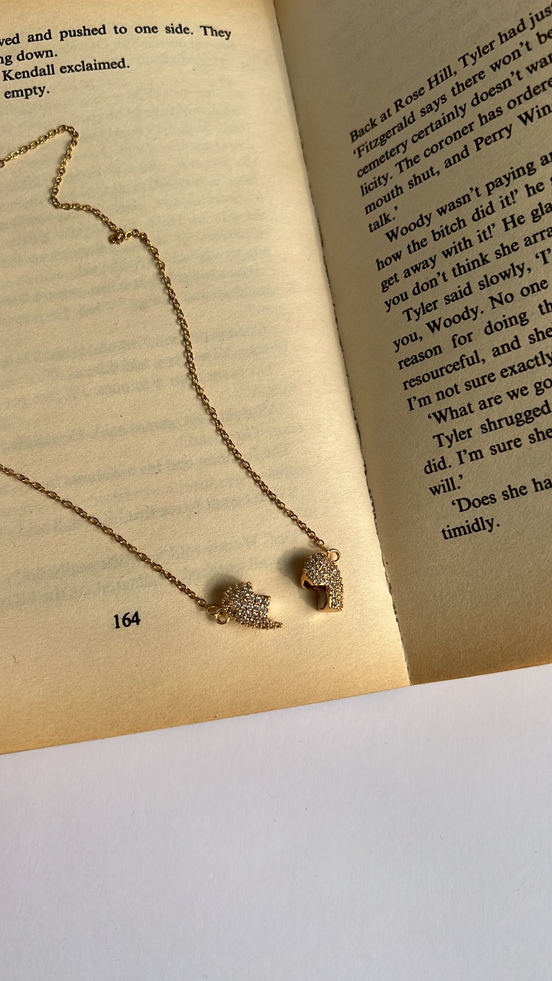 Two Souls, One Heart – Handcrafted Diamond-Studded Couple’s Necklace Set 👩‍❤️‍👨✨