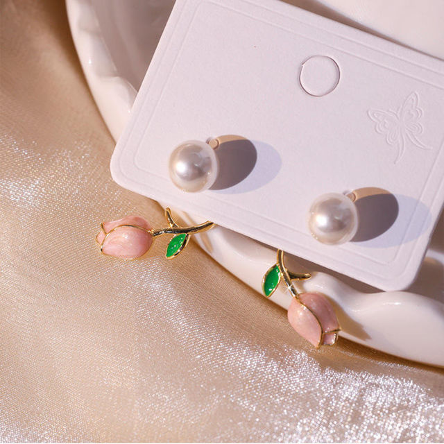 ✨Tulip Pearl Earrings – A Love in Full Bloom 🌷🤍