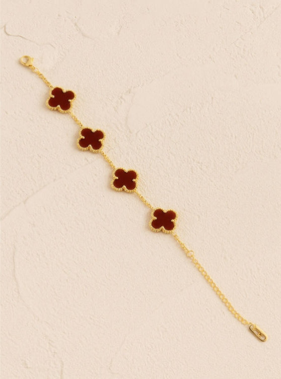 ✨ The "Aura of Luck" Red Clover Bracelet – A Timeless Promise in Gold & Ruby Red 🍀❤️
